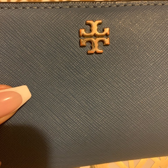 Tory Burch Robinson slim wallet - Picture 4 of 7